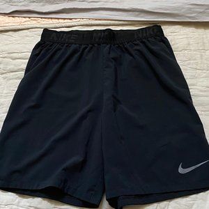 Nike Men's 8" Training Shorts Medium Black Metal